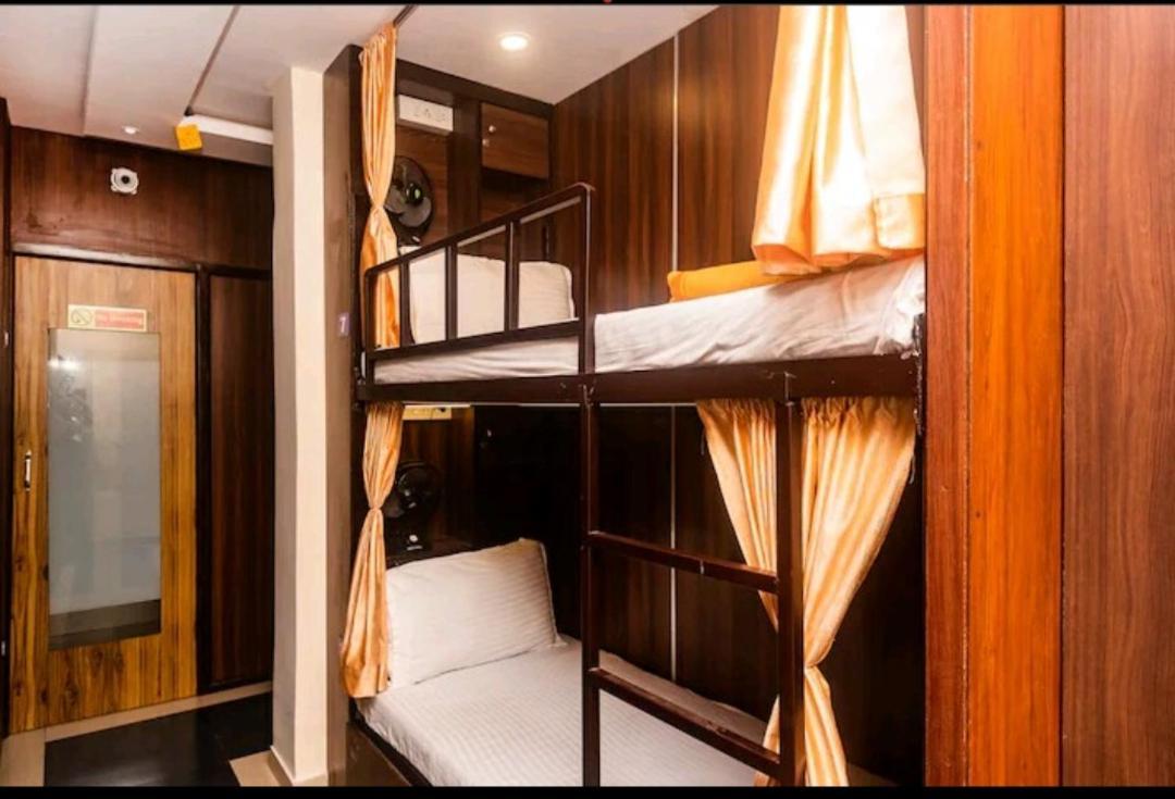 Hotel Golden View Dormitory à Bombay Extérieur photo