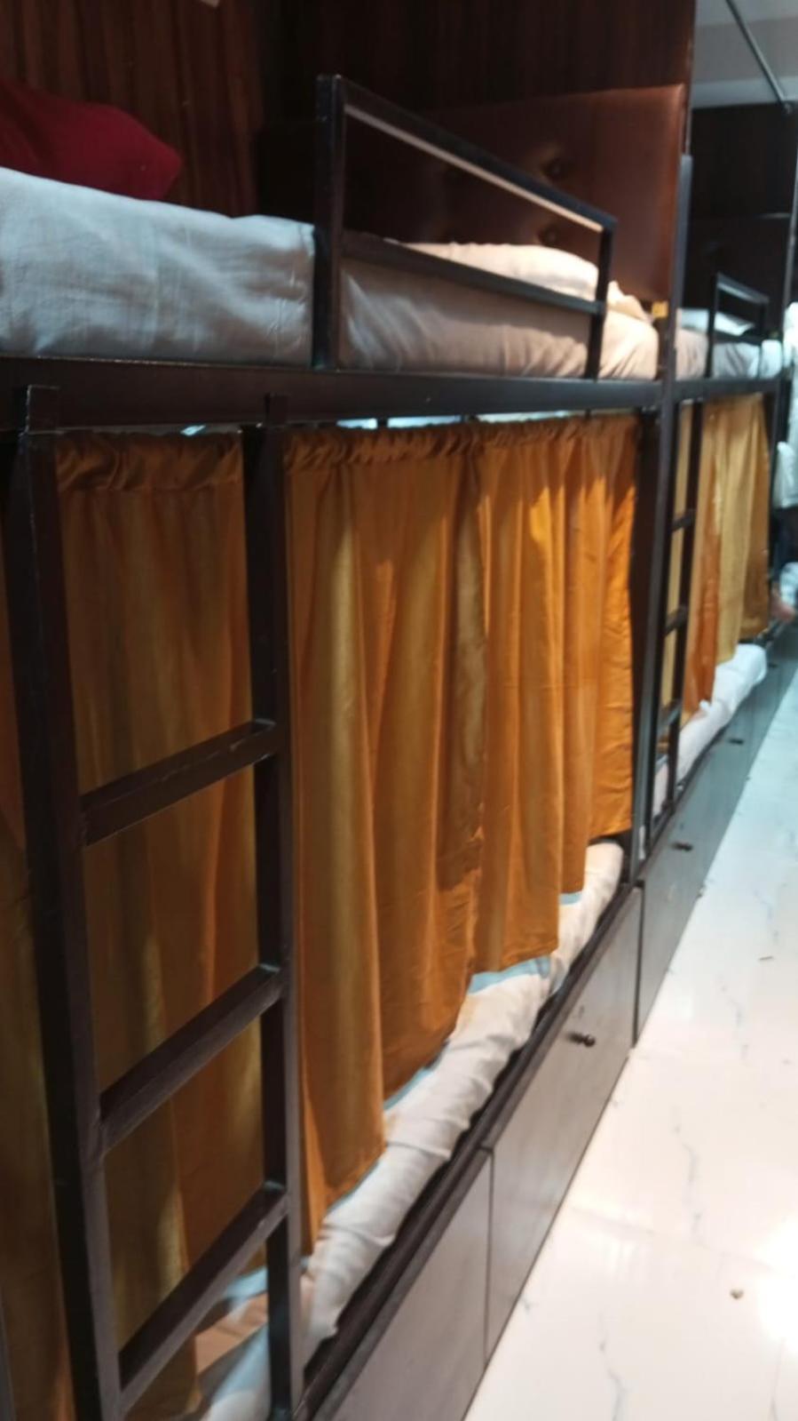 Hotel Golden View Dormitory à Bombay Extérieur photo