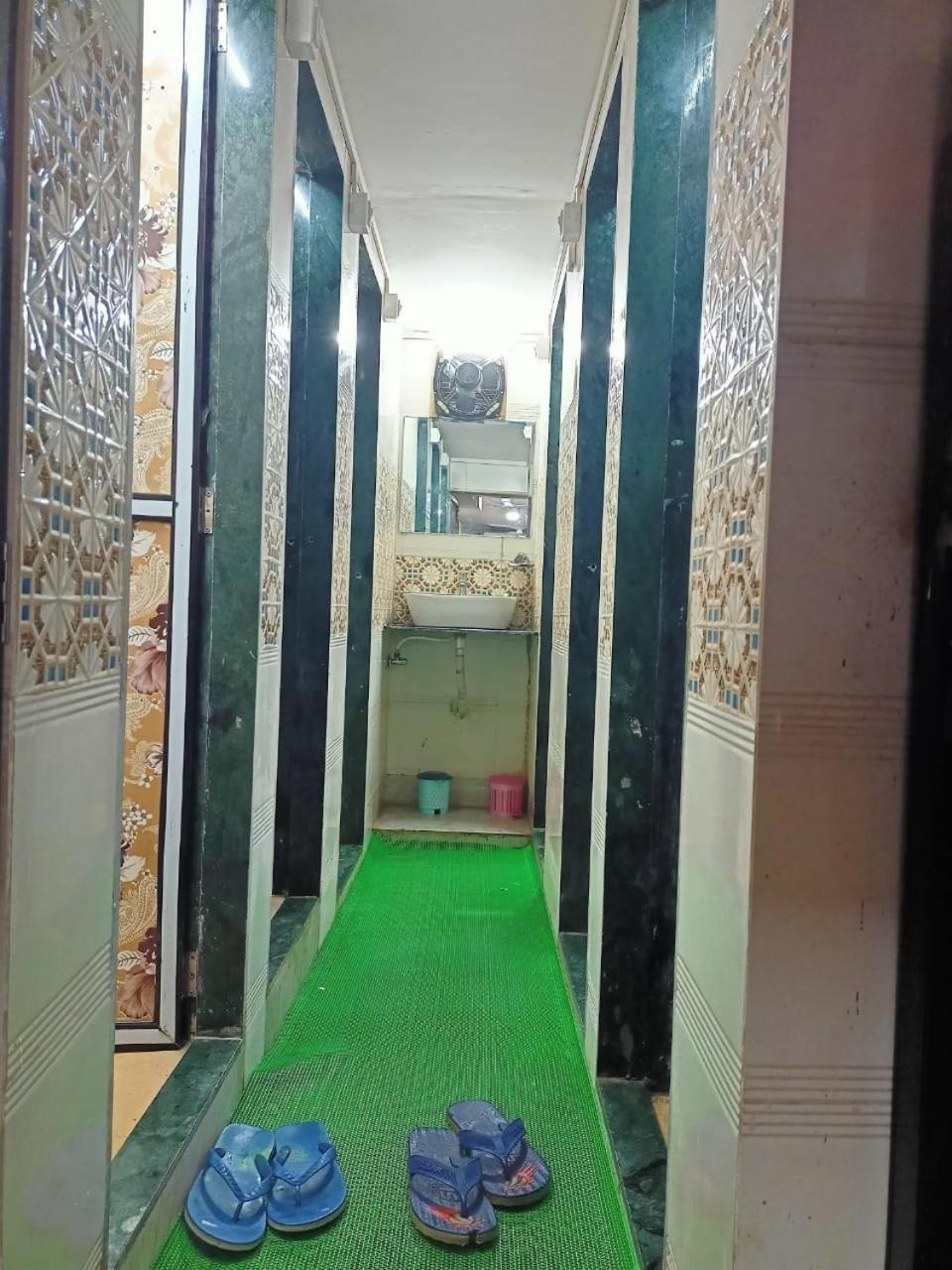 Hotel Golden View Dormitory à Bombay Extérieur photo